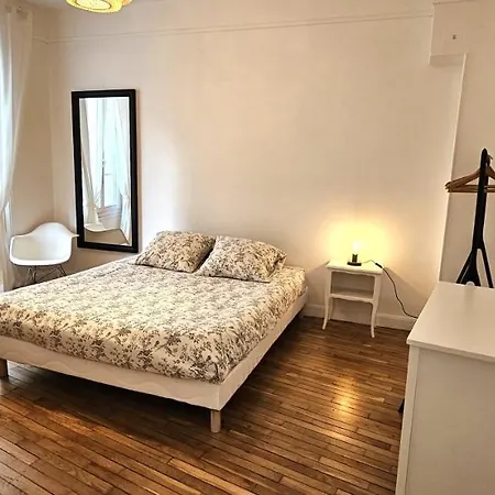 - Hypercentre Le Chapelains Apartment *